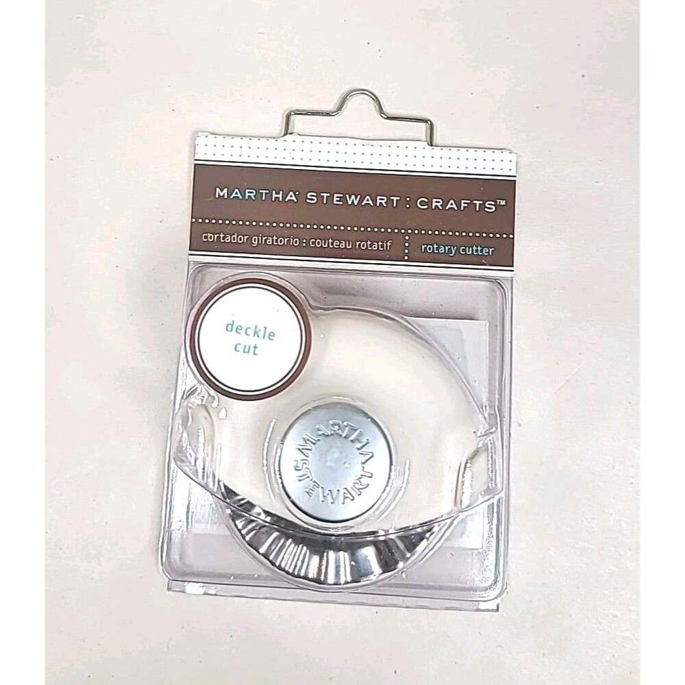 Martha Stewart Rotary Cutter Blade Deckle Cut M281004